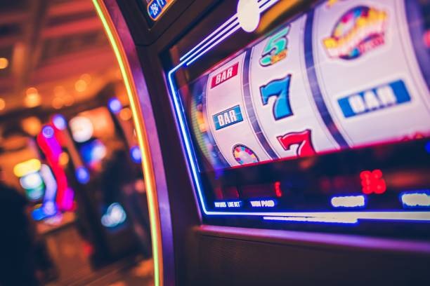 hoki slot platform interface showing sportsbook markets and live-dealer tables