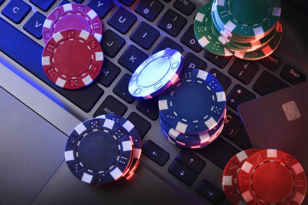 Betting interface Casino Hold'em betting interface on hoki slot showing fold, check, and bet options